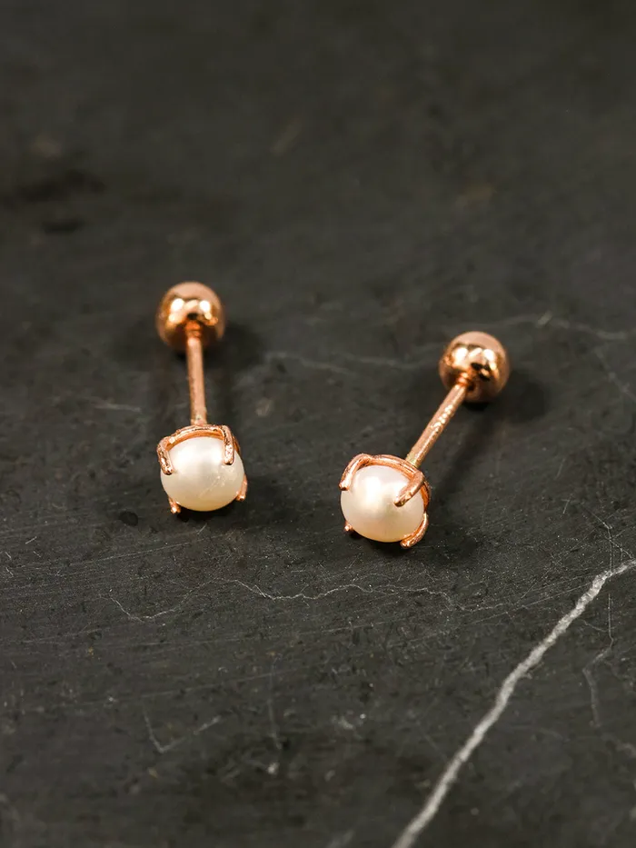 MinimalBijoux Earrings 14K Gold Simple 4 Prongs Fresh Water Pearl Piercing Earring 20G18G16G