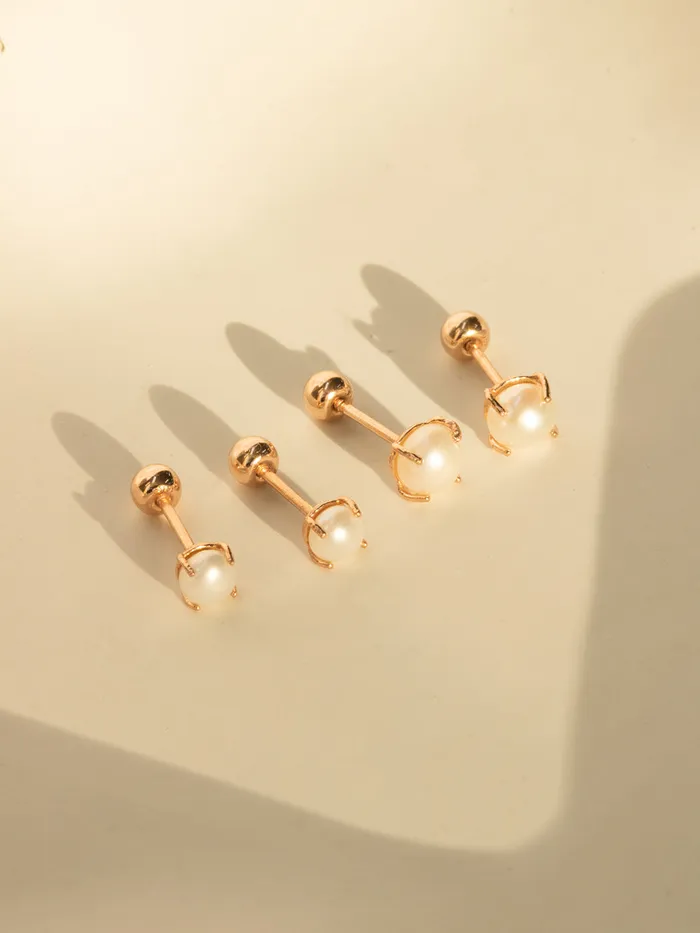 MinimalBijoux Earrings 14K Gold Simple 4 Prongs Fresh Water Pearl Piercing Earring 20G18G16G