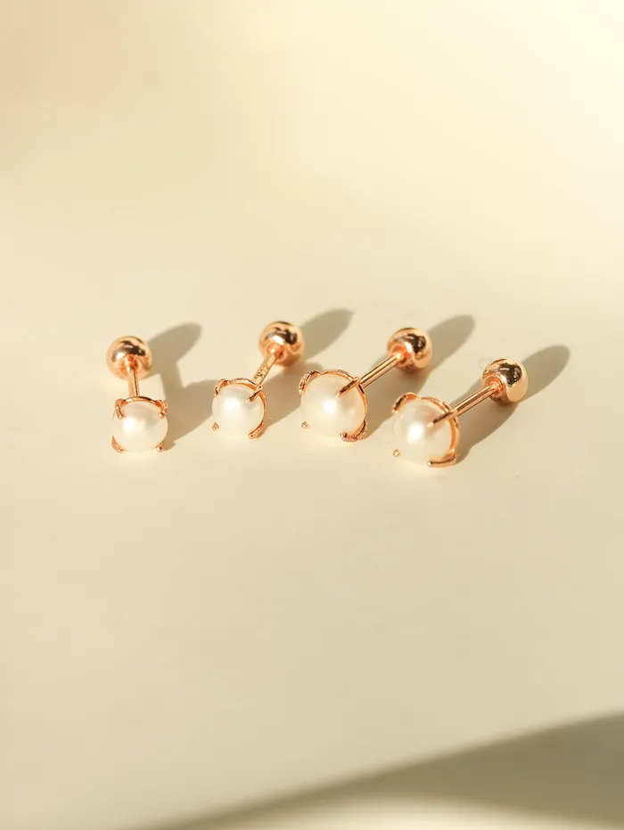 MinimalBijoux Earrings 14K Gold Simple 4 Prongs Fresh Water Pearl Piercing Earring 20G18G16G
