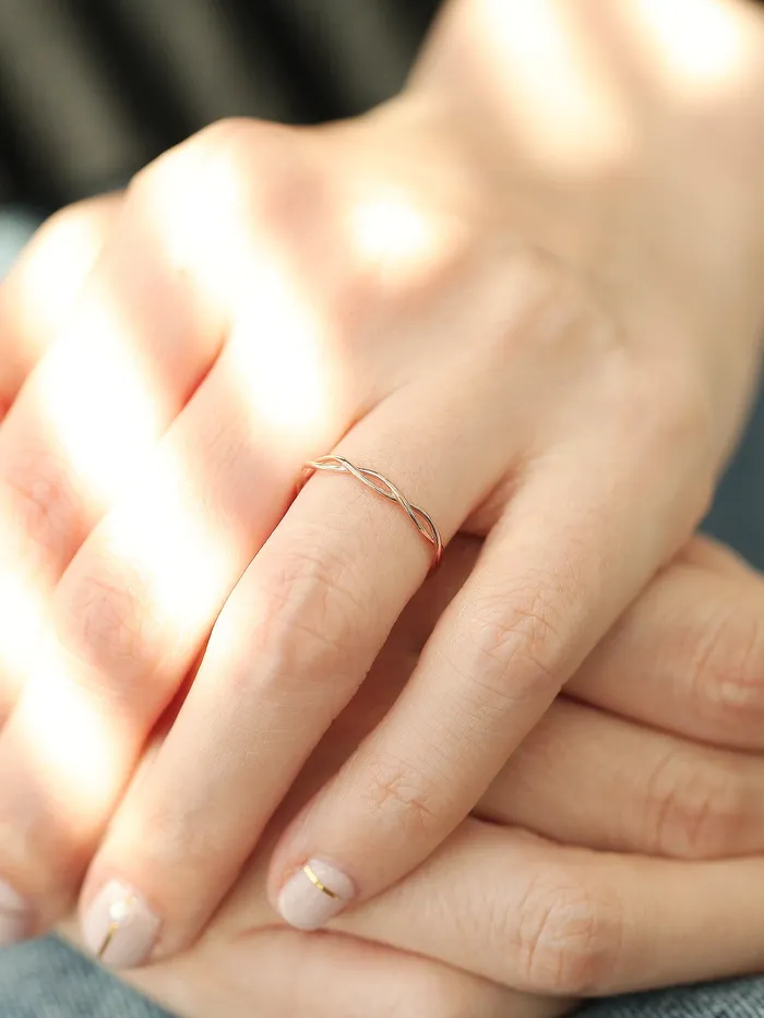 MinimalBijoux Rings 14K 18K Gold Twist Ring
