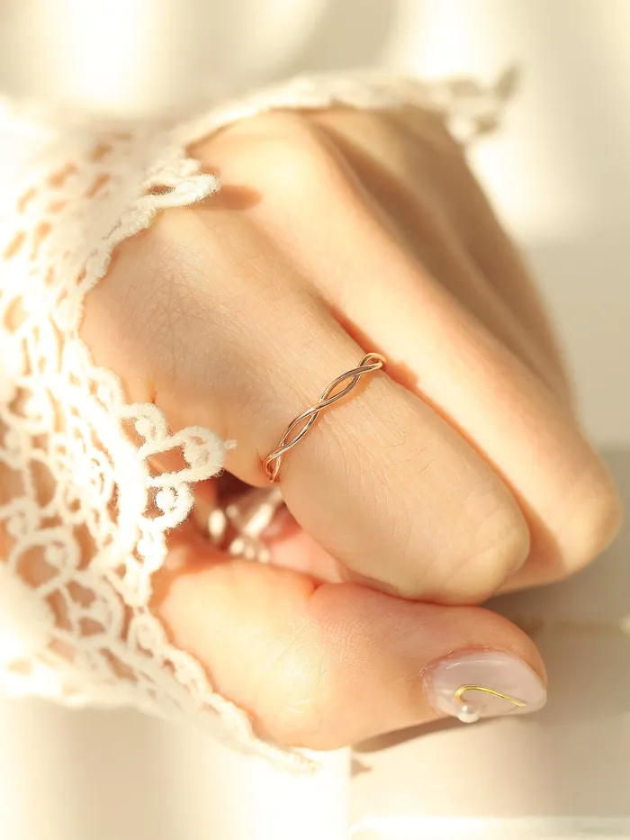 MinimalBijoux Rings 14K 18K Gold Twist Ring