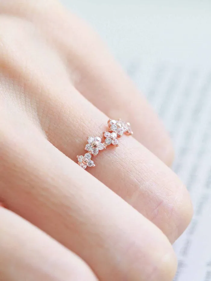 MinimalBijoux Rings 14K Flower Cubic Ring