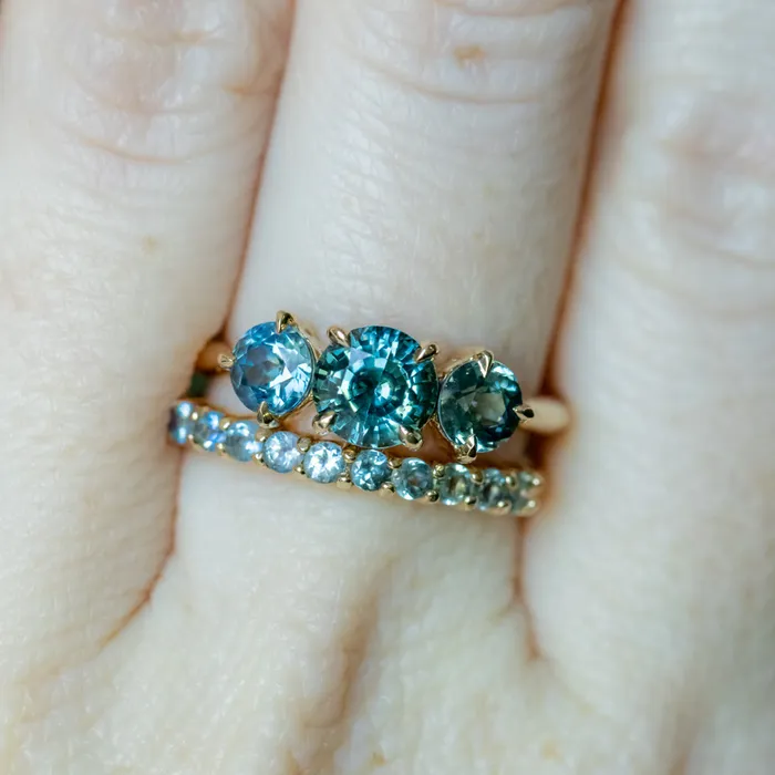 Nashan Rings 108ct Ocean Blue Sapphire Prong Set Three Stone Ring in 14k Yellow Gold