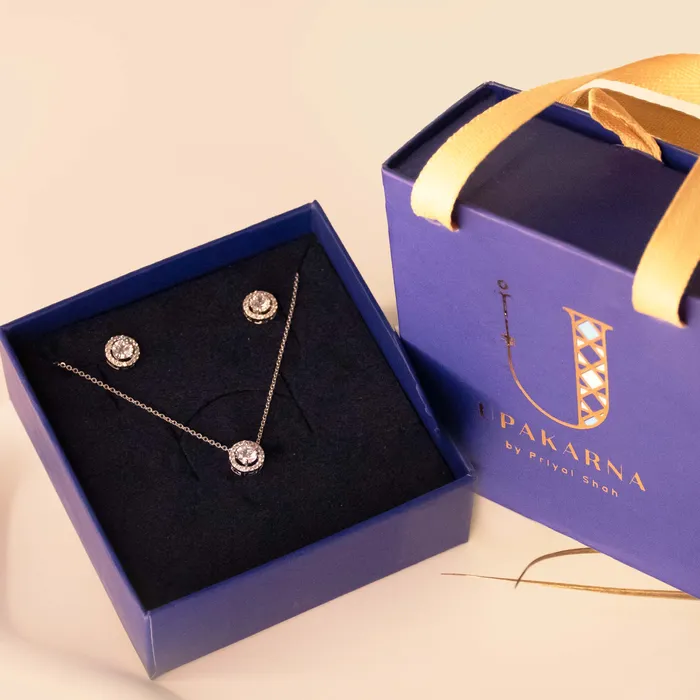 Necklaces Upakarna Round Diamond Necklace Gift Set