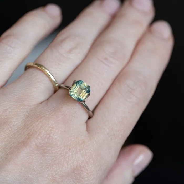 Rings 218CT EMERALD CUT MADAGASCAR SAPPHIRE PARTI YELLOW BLUE GLOWY 752X685X432MM EARLY ACCESS Nashan